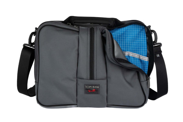 Pilot in Nebulous Grey (medium grey) Ballistic with Island (blue with white grid) 200 Halcyon interior.